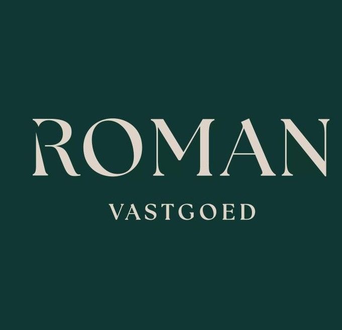 Logo roman vastgoed