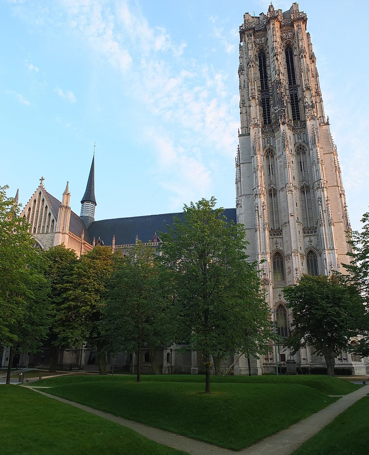 Mechelen St-Romboutskathedraal